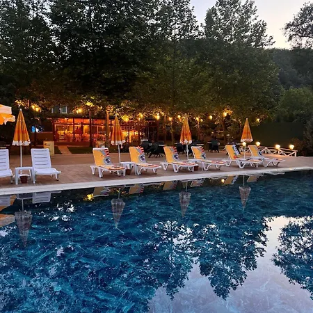 Keyif Boutique & Restaurant 2*